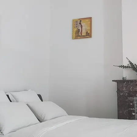 R0 Avec Salle De Bain Partagée Près De L'hôpital De La Citadelle à Habitación en casa particular *