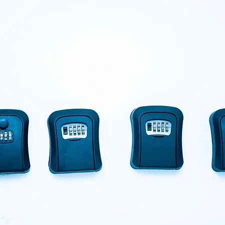 R0 Avec Salle De Bain Partagee Pres De L'hopital De La Citadelle A *