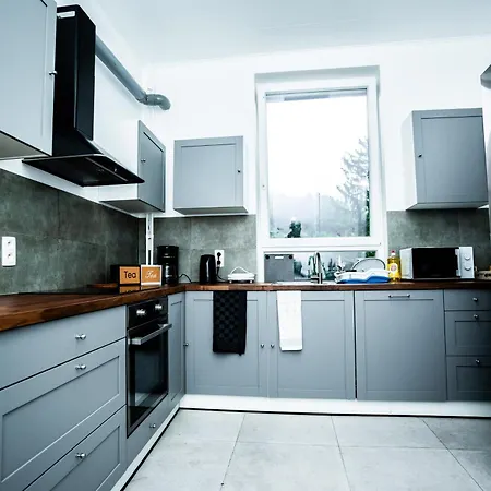 R0 Avec Salle De Bain Partagée Près De L'hôpital De La Citadelle à