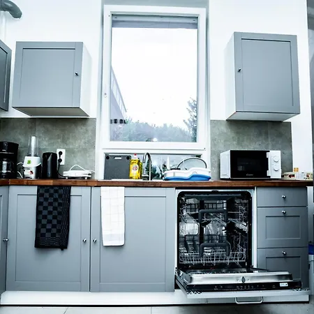 R0 Avec Salle De Bain Partagée Près De L'hôpital De La Citadelle à