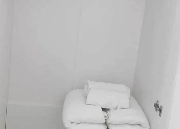 R0 Avec Salle De Bain Partagee Pres De L'hopital De La Citadelle A * 列日