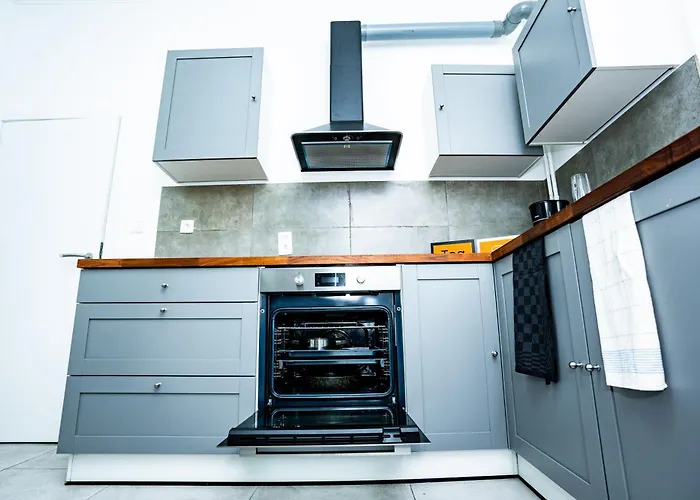 R0 Avec Salle De Bain Partagee Pres De L'hopital De La Citadelle A