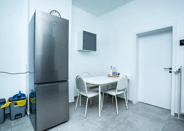 R0 Avec Salle De Bain Partagee Pres De L'hopital De La Citadelle A