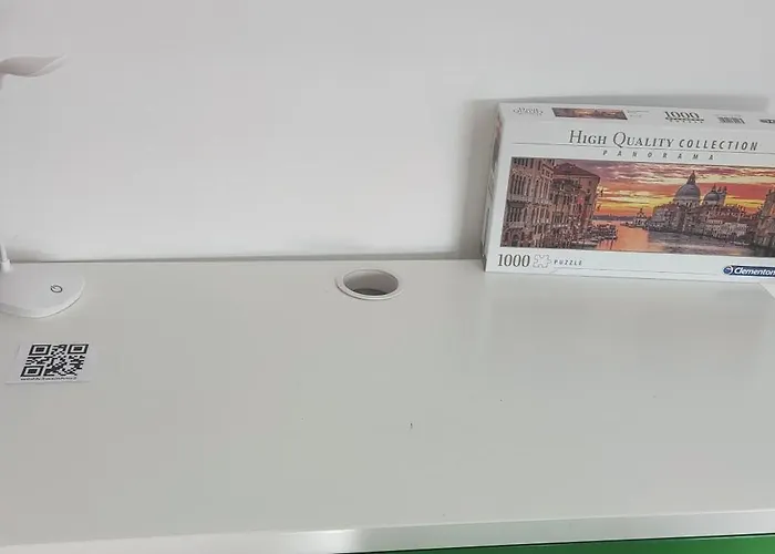 R0 Avec Salle De Bain Partagee Pres De L'hopital De La Citadelle A